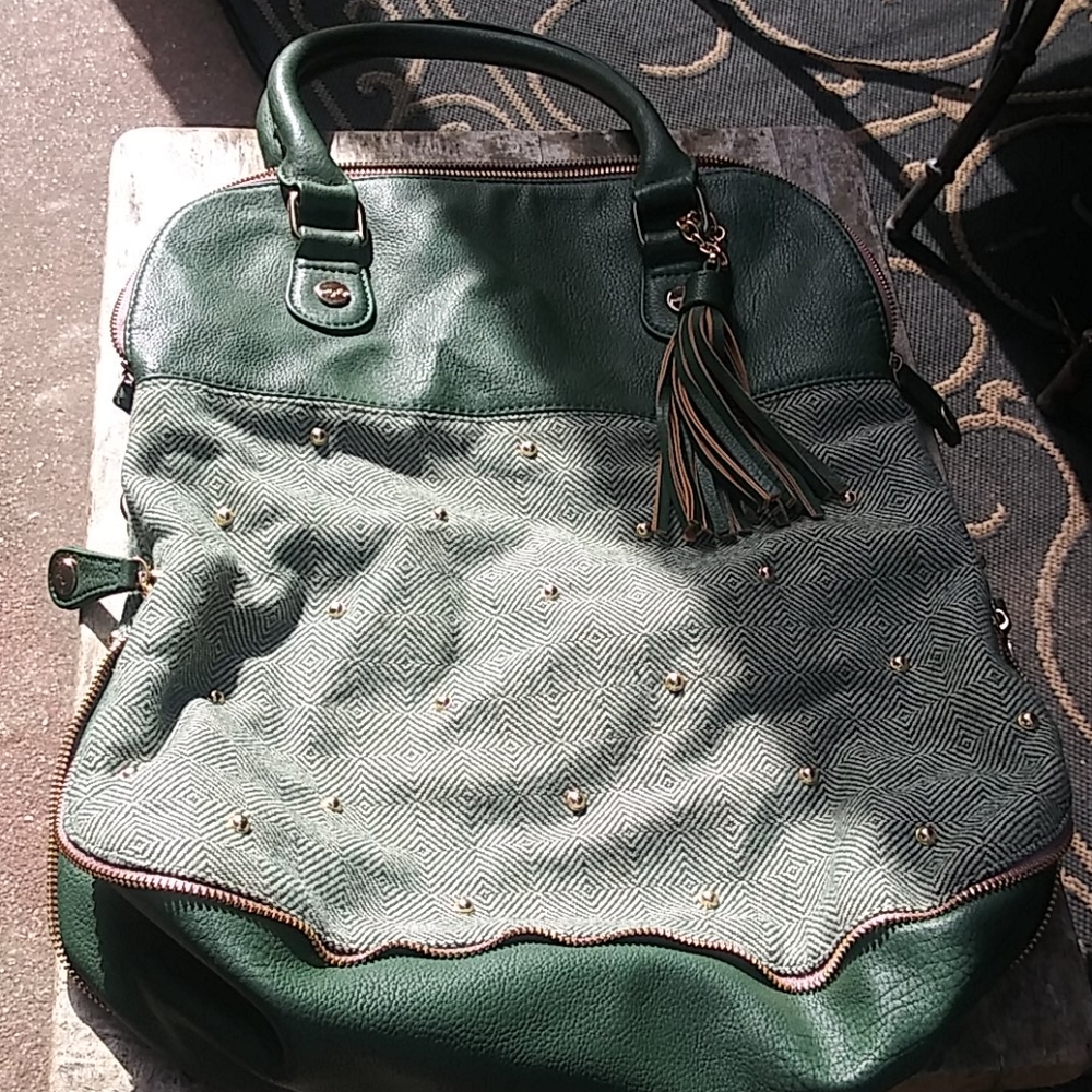 Hand bag